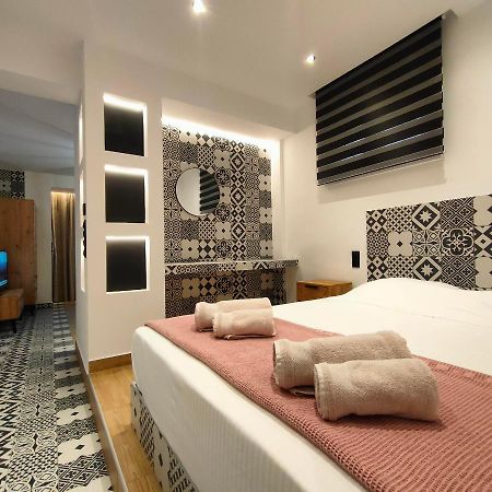 Gekas Premiun City Center Apartment Калампака Екстериор снимка
